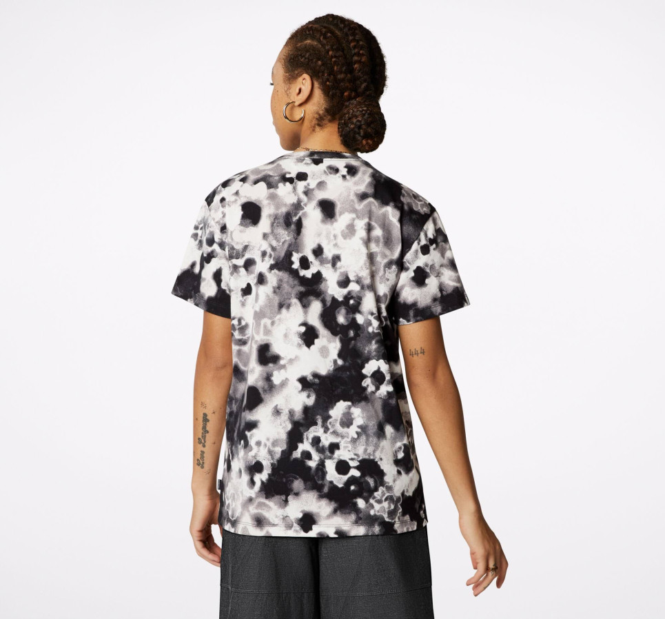 Washed Floral Patch T-Shirt-Black-XS