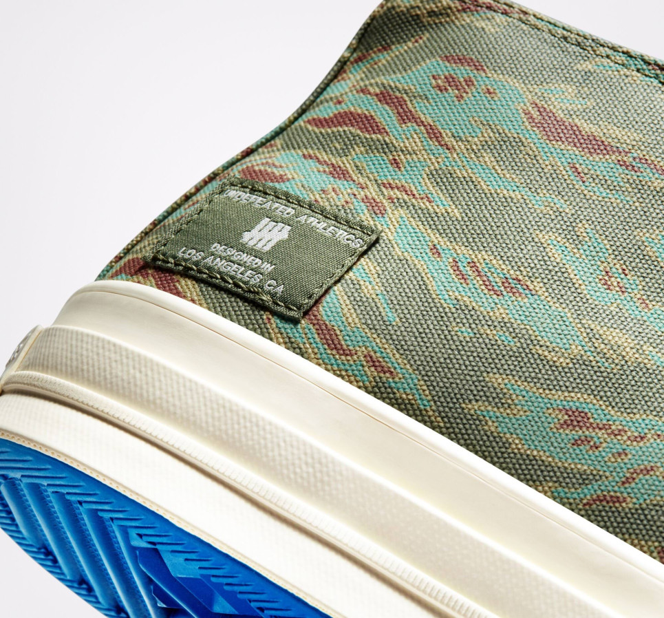 Converse x UNDEFEATED Half Chuck 70-Camo-41