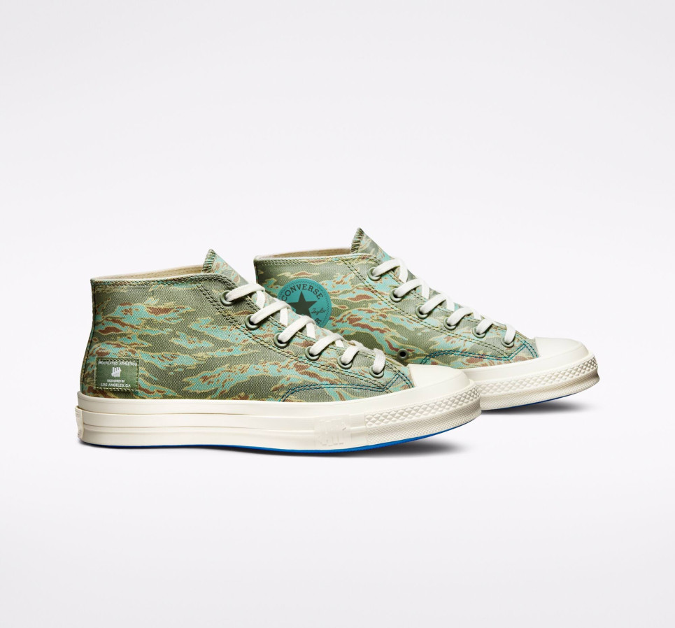 Converse x UNDEFEATED Half Chuck 70-Camo-41