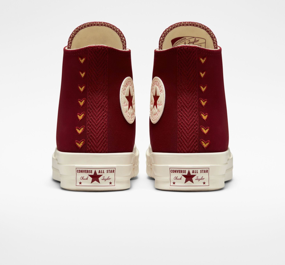 Chuck 70 Hearts