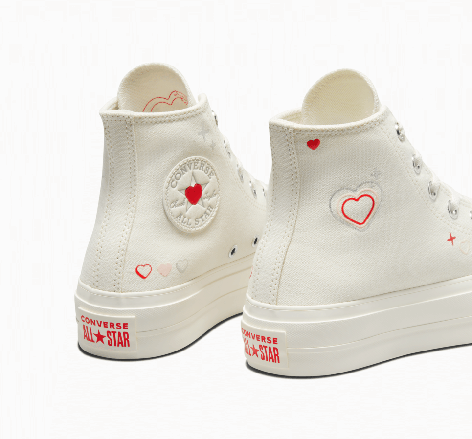Chuck Taylor All Star Lift Platform Y2K Heart