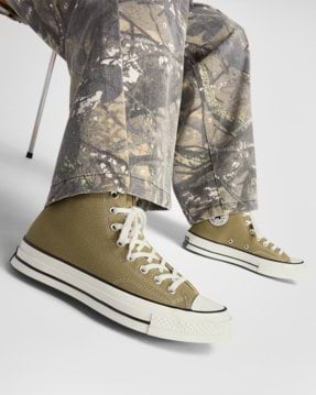 Chuck 70