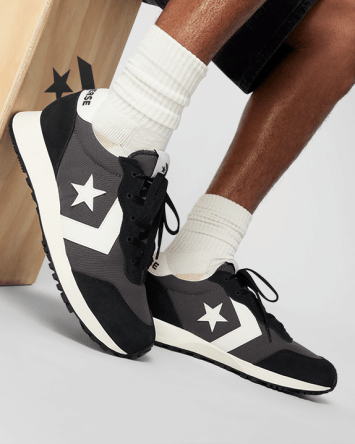 Converse Omega Trainer