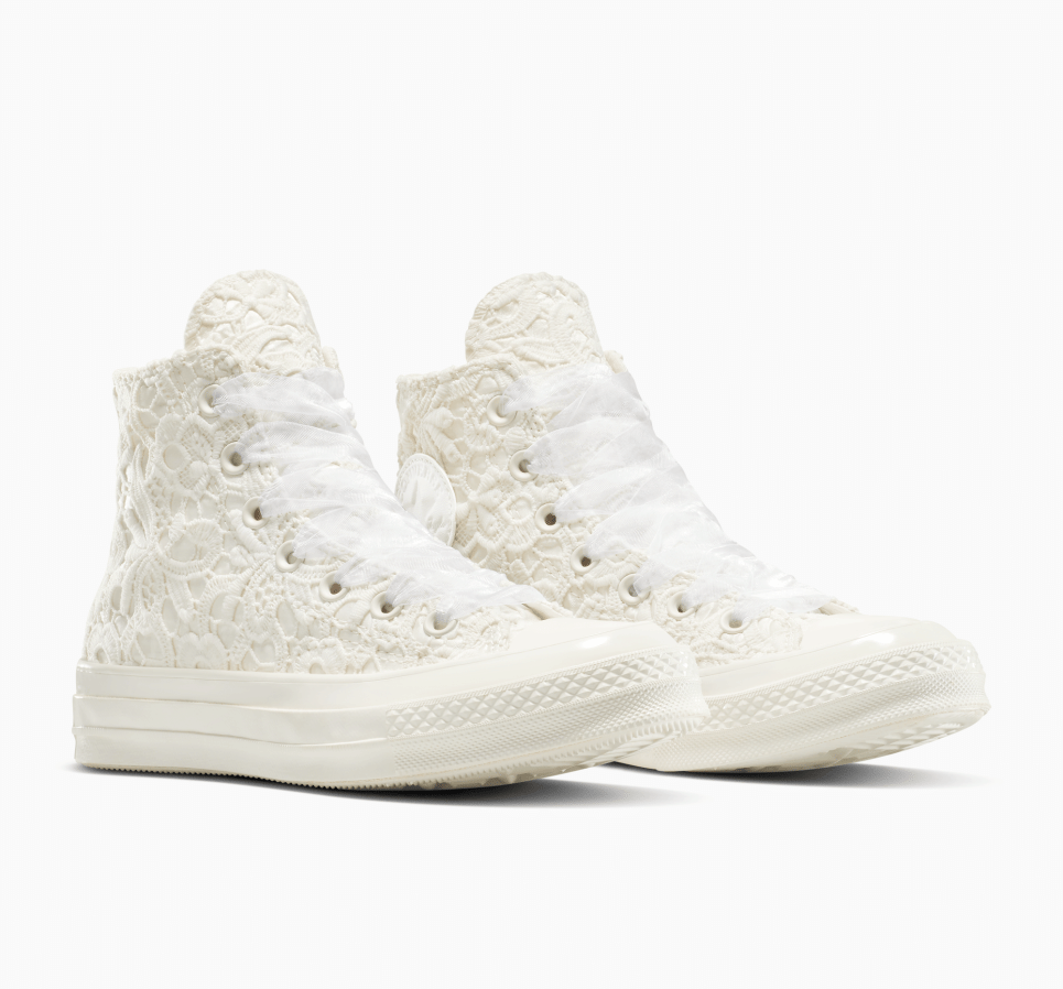 Chuck 70 Crocheted Satin