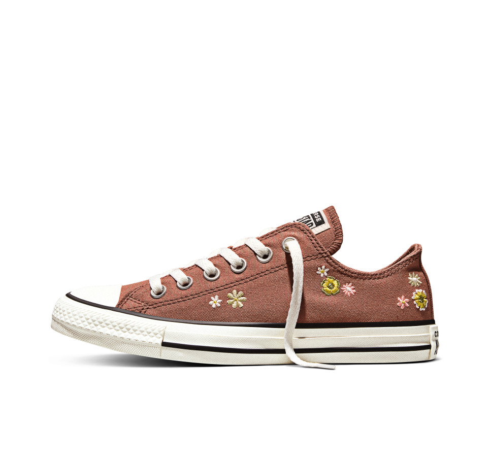 Chuck Taylor All Star Embroidered Florals