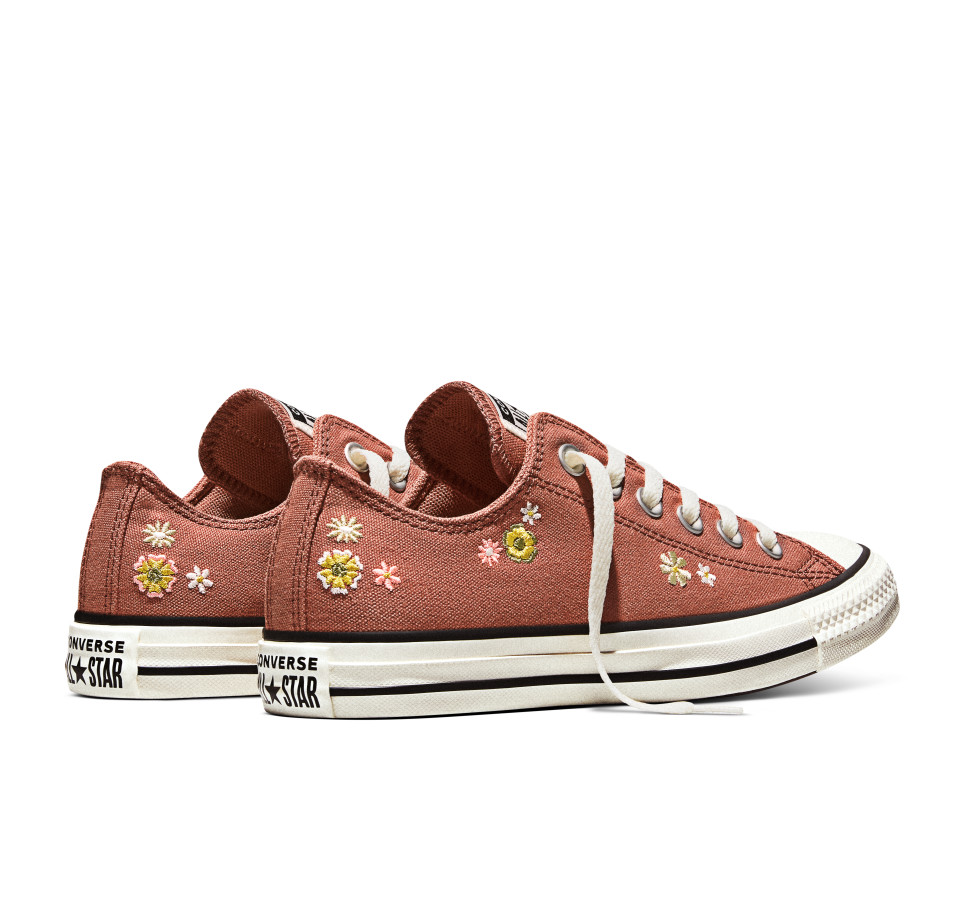 Chuck Taylor All Star Embroidered Florals