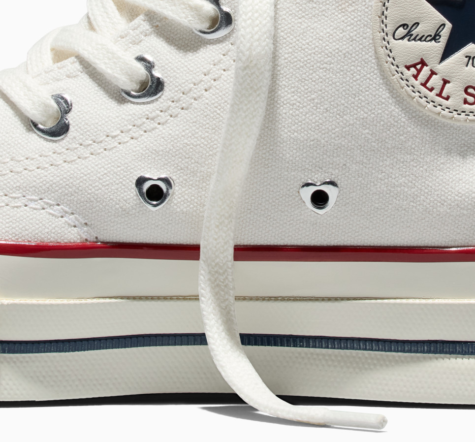 Chuck 70 Hearts